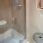 Luxurious Flat With Jacuzzi Sauna Lägenhet Schönried