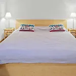 Luxurious Flat With Jacuzzi Sauna Apartment *
