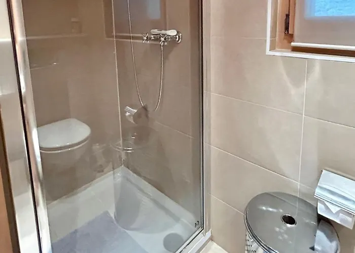 Luxurious Flat With Jacuzzi Sauna 公寓 施康里埃德