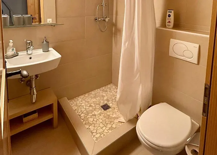 Lejlighed Luxurious Flat With Jacuzzi Sauna