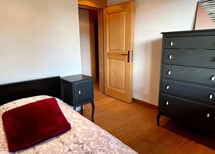 Luxurious Flat With Jacuzzi Sauna 아파트